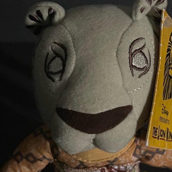 Disney Presents The Lion King - Picture 3 of 7